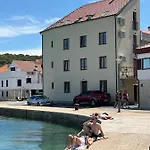 Suzana