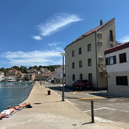 Suzana Apartamento Tisno